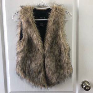 Me Jane Faux Fur Vest